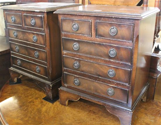 Pair small bedside chests